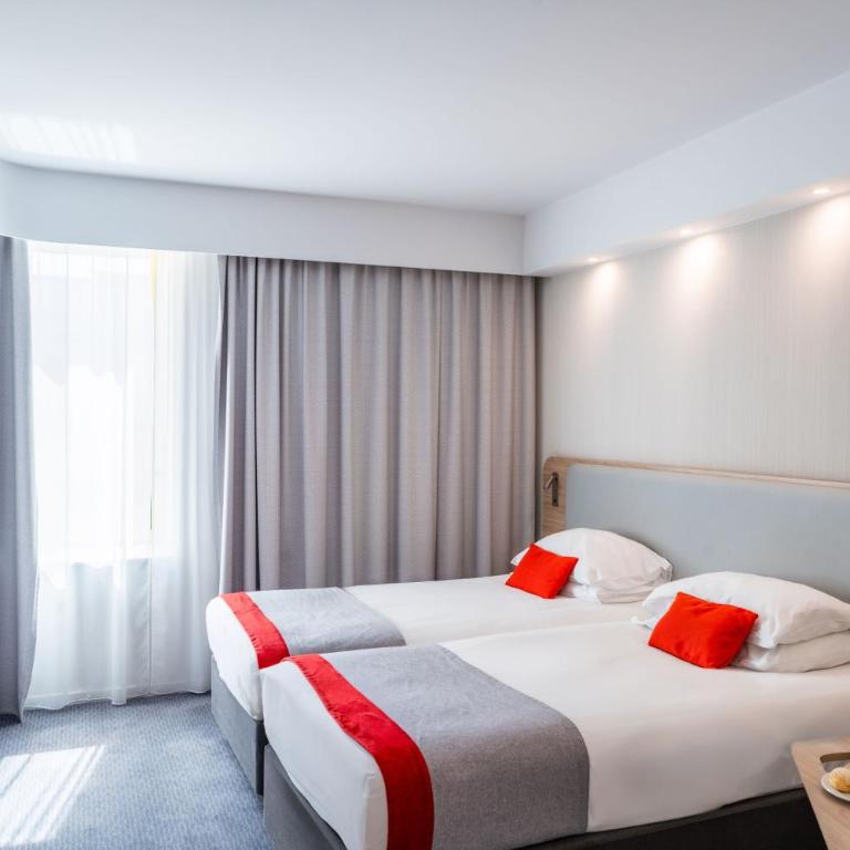 Holiday Inn Express - Nice - Grand Arenas by IHG - Chambre Lits Jumeaux Standard avec Petit-Déjeuner Gratuit - 1