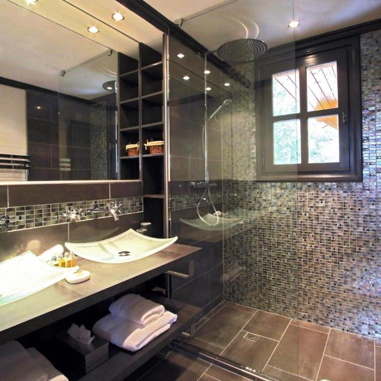 Cabin Sleeps 13 with Hot Tub - Maison de Vacances - 21