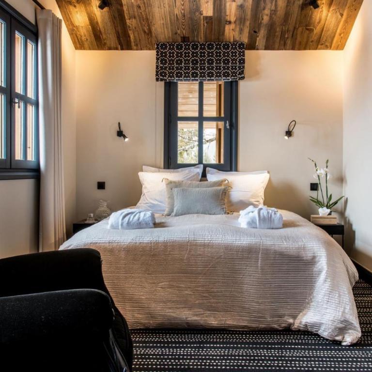 Cabin Sleeps 13 with Hot Tub - Maison de Vacances - 11