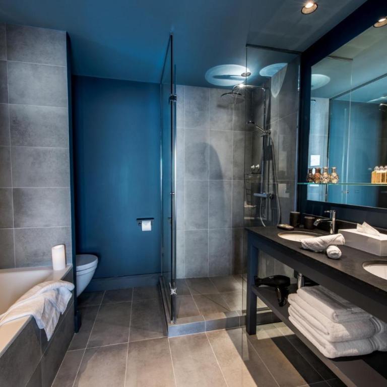 Cabin Sleeps 13 with Hot Tub - Maison de Vacances - 22