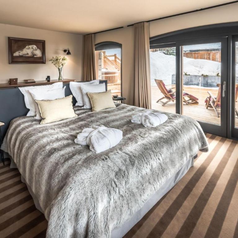Cabin Sleeps 13 with Hot Tub - Maison de Vacances - 8