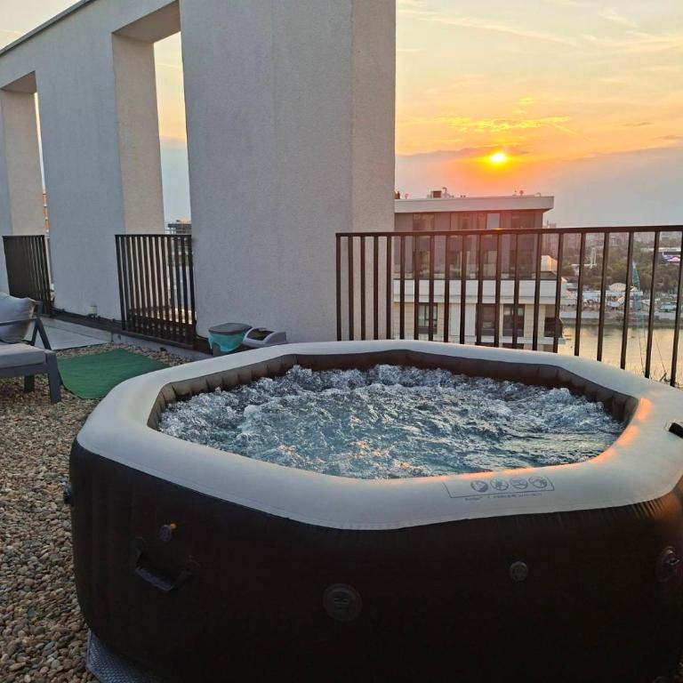 Belgrade Waterfront PENTHOUSE with Private Jacuzzi - Apartman sa 3 Spavaće Sobe - 19