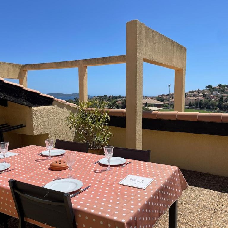 Studio Vue Mer et Montagne - Grande Terrasse - Studio - Vue sur Mer - 7