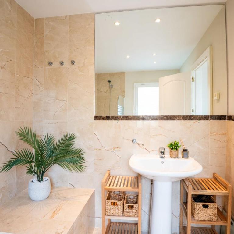 Villa with Private Pool Sea Views & Peaceful Surroundings in Mijas - Villa - 23