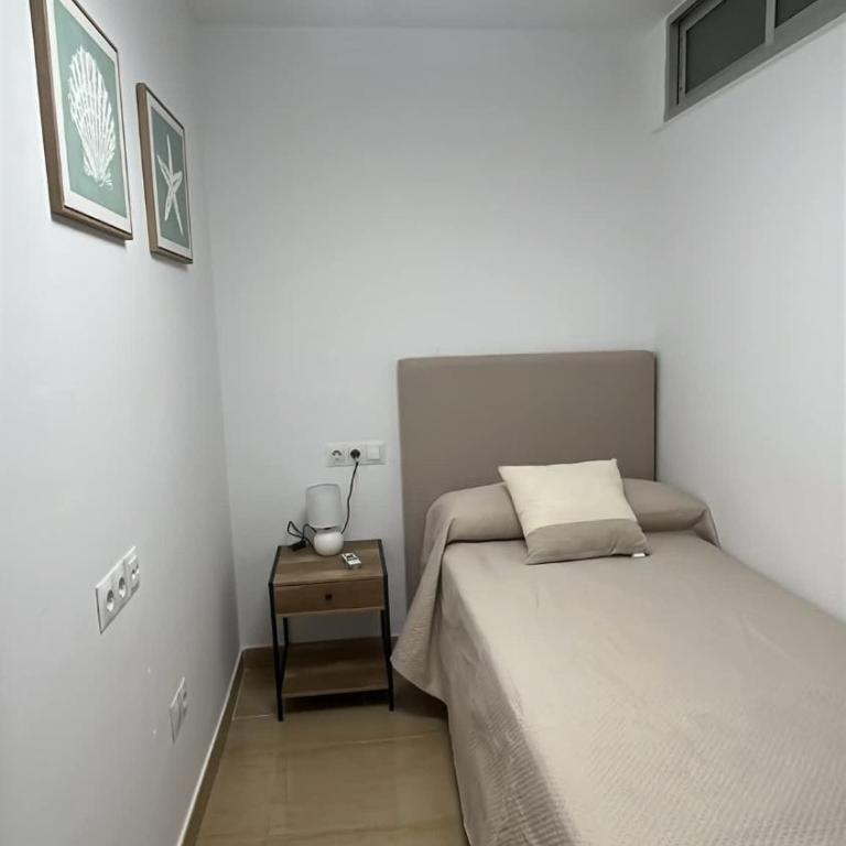 Compact 2BR Apartment with Balcony & Pool - Apartamento - 11