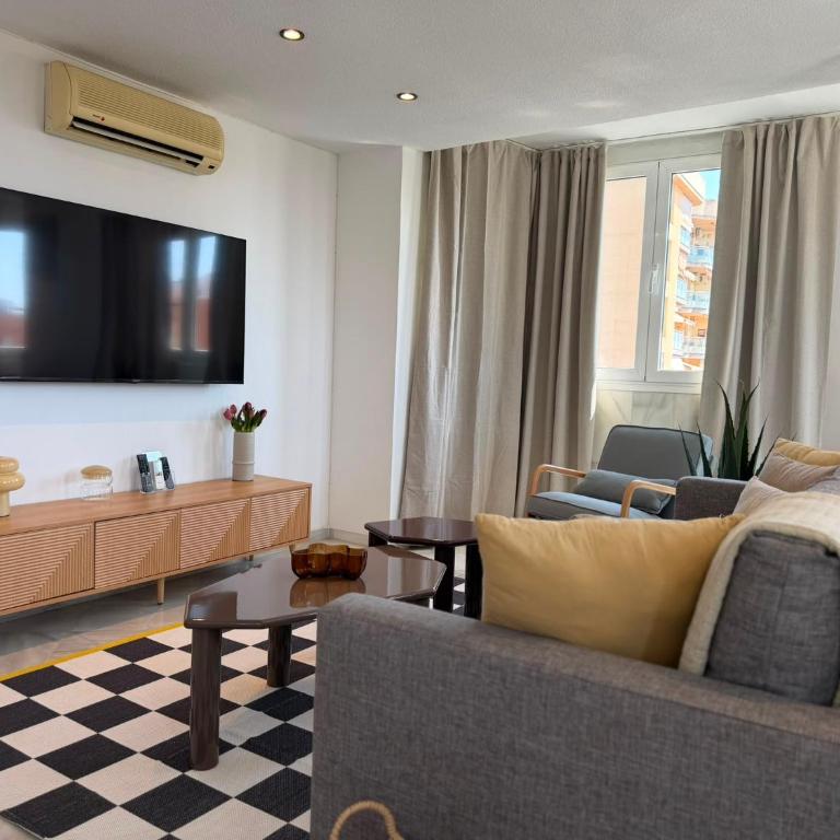Apartamento Exclusivo de Diseño y piscina en centro de Torremolinos - Apartment mit 2 Schlafzimmern - 23