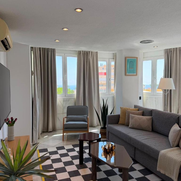Apartamento Exclusivo de Diseño y piscina en centro de Torremolinos - Apartment mit 2 Schlafzimmern - 19