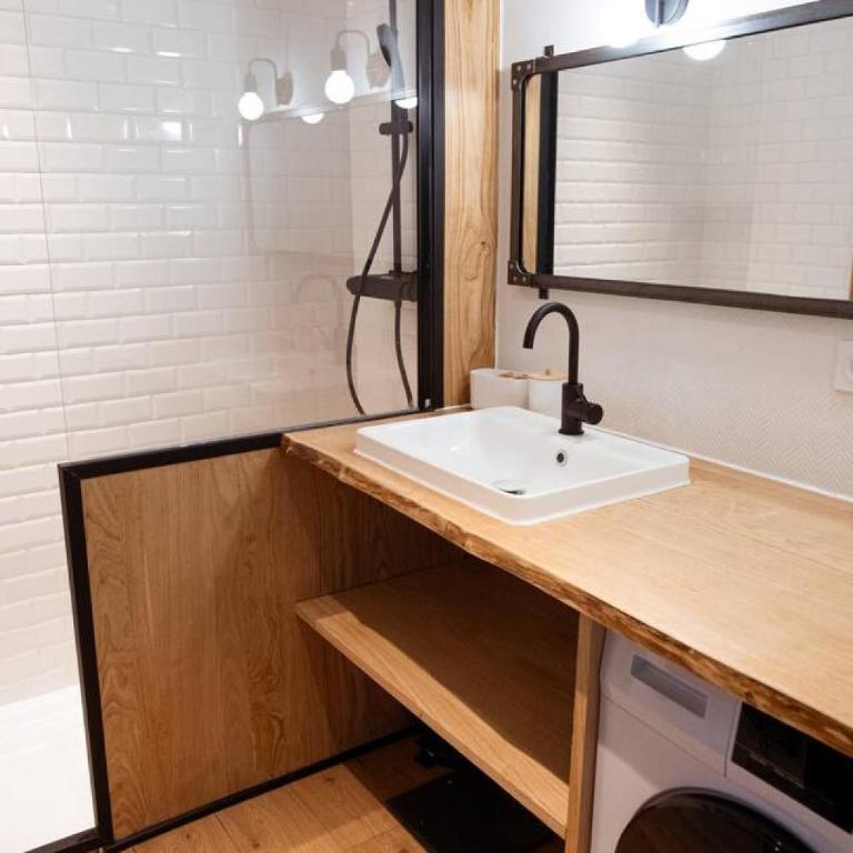 Appartement moderne et spacieux avec poêle à bois et balcon - Appartement - 17