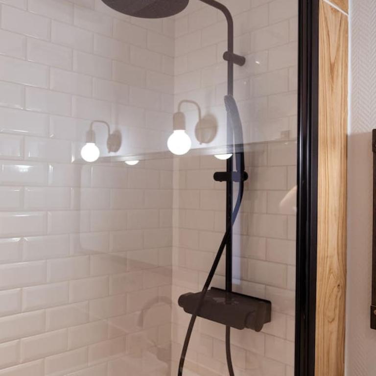 Appartement moderne et spacieux avec poêle à bois et balcon - Appartement - 20