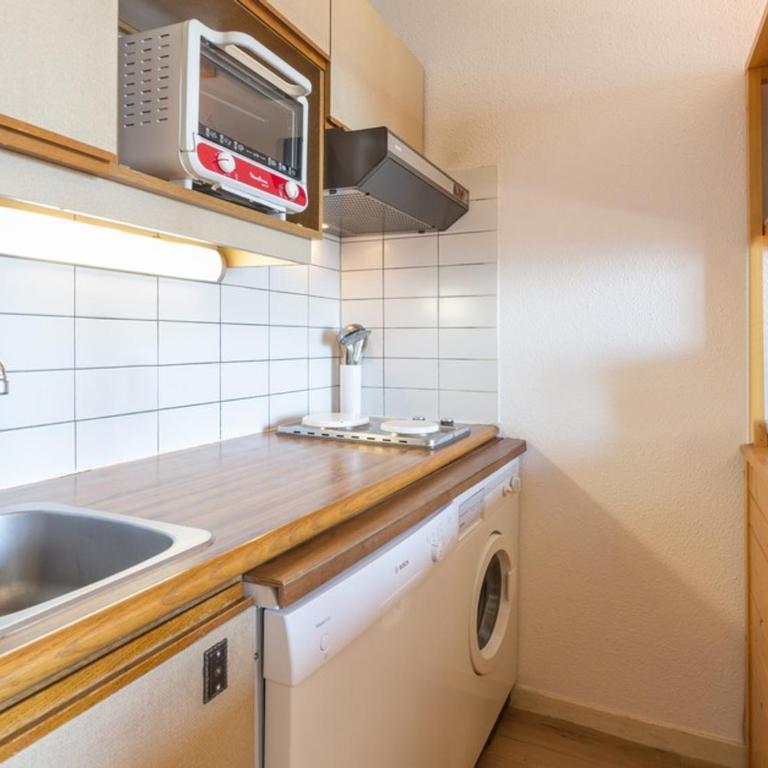 Studio cabine rénové près des pistes avec balcon - Studio - 10