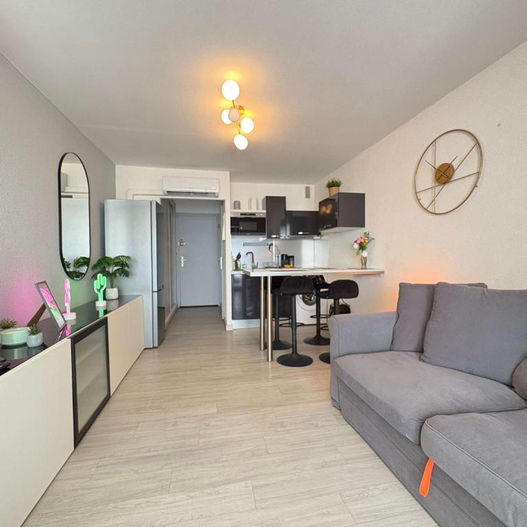 Cozy Seafront Studio on the Mediterranean - Apartment - 1