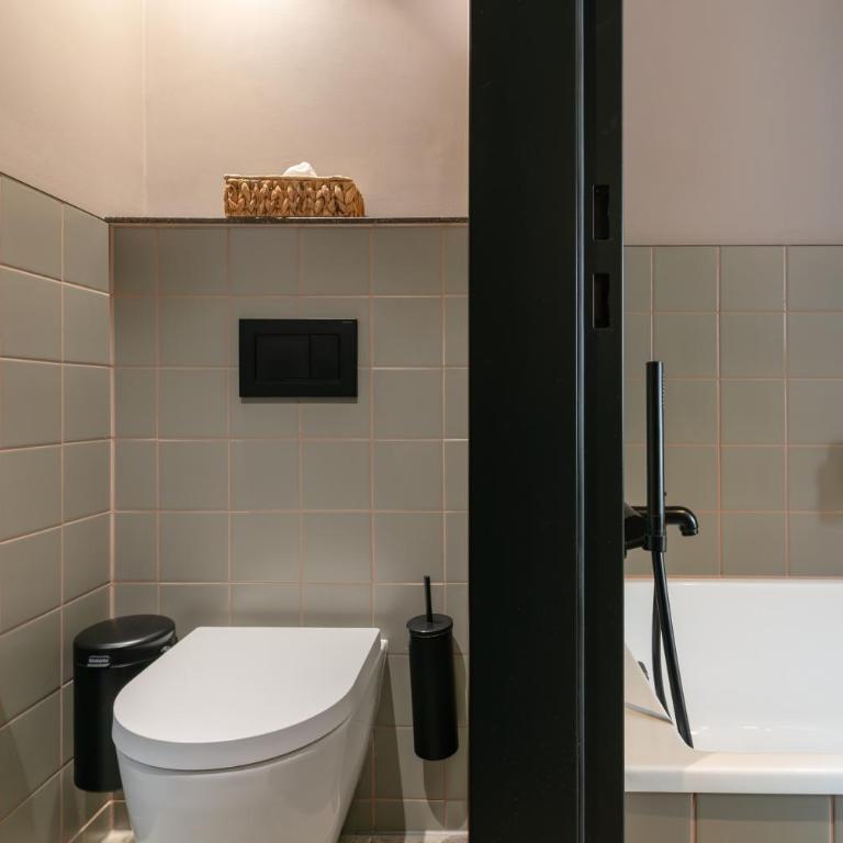 Cocoon Salzburg Hauptbahnhof - Zweibettzimmer TWIN mit Badewanne - 6