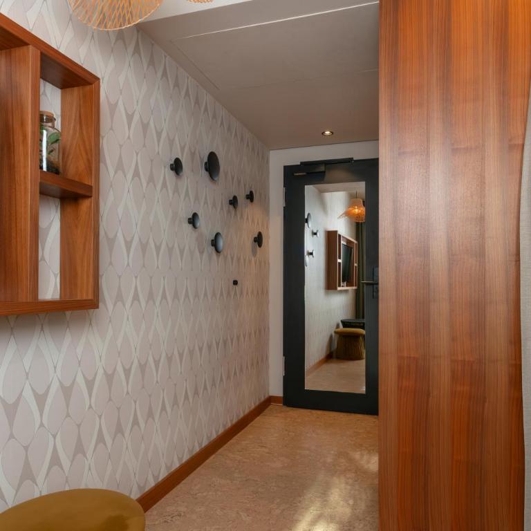 Cocoon Salzburg Hauptbahnhof - Zweibettzimmer TWIN mit Badewanne - 7