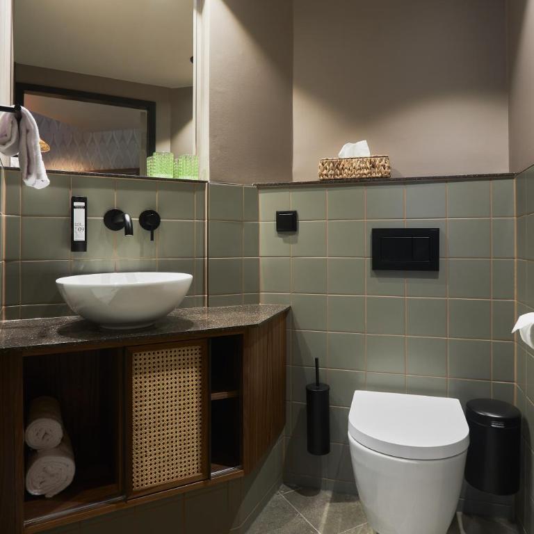 Cocoon Salzburg Hauptbahnhof - Deluxe Doppelzimmer Roomy - 3