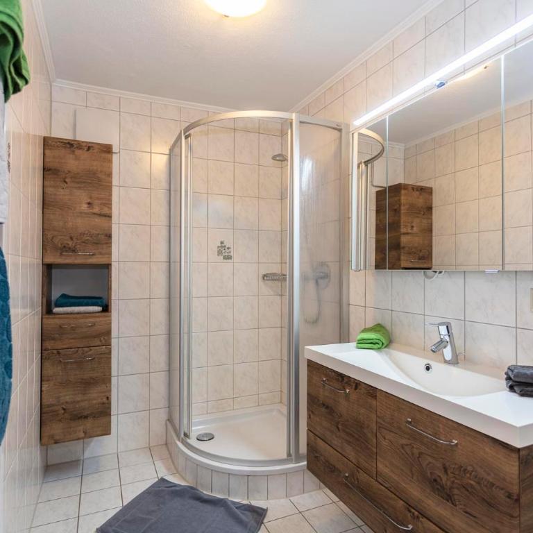 Gruber's Gästehaus - Apartment mit 2 Schlafzimmern und Balkon - 6