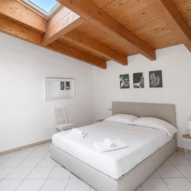 BIG Attico Goldoni 2 bagni [Duomo-M4 Lin Airport] - Appartamento con 2 Camere da Letto - 2