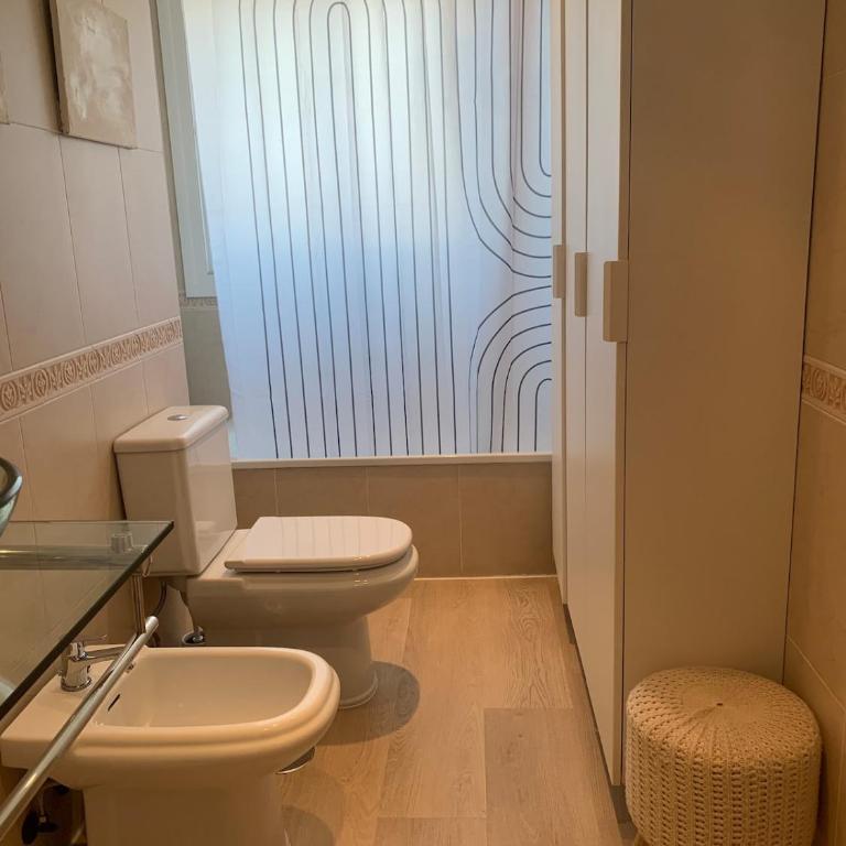 Ático con terraza, vistas al mar y piscina - Apartamento de 1 dormitorio - 23