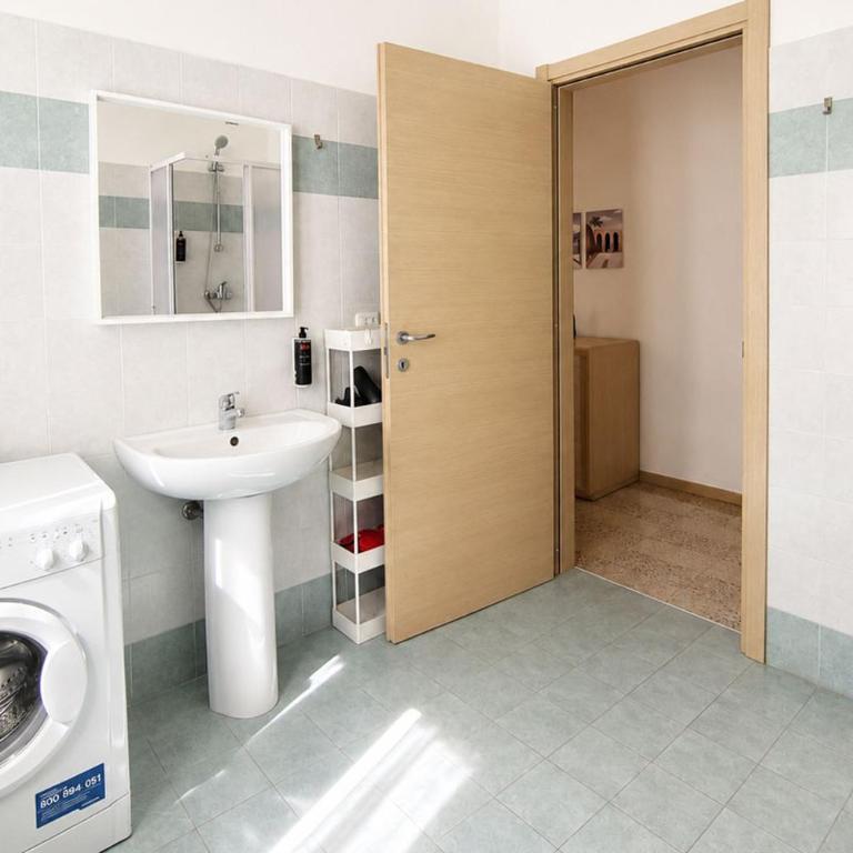 BIG Living Goldoni - Duomo M4 Linate - Appartamento con 1 Camera da Letto - 2