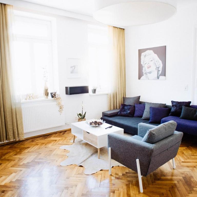 Huge Central Designer Loft with Tyrolean Flair - Apartment mit 3 Schlafzimmern - 26