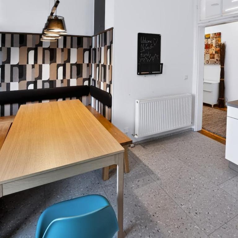 Huge Central Designer Loft with Tyrolean Flair - Apartment mit 3 Schlafzimmern - 15