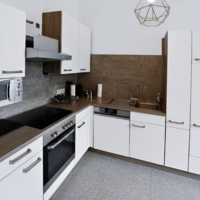 Huge Central Designer Loft with Tyrolean Flair - Apartment mit 3 Schlafzimmern - 18