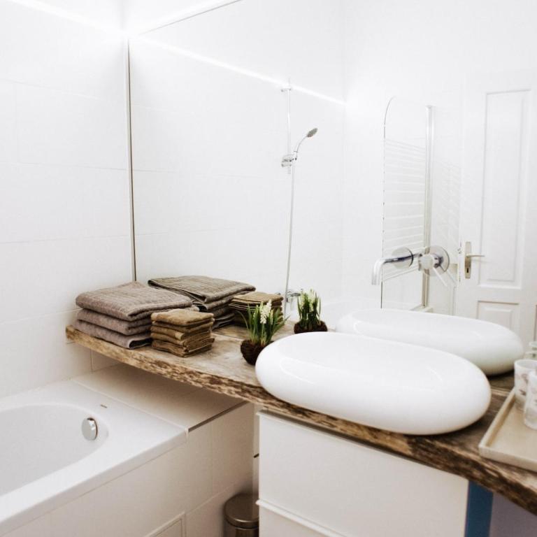 Huge Central Designer Loft with Tyrolean Flair - Apartment mit 3 Schlafzimmern - 32