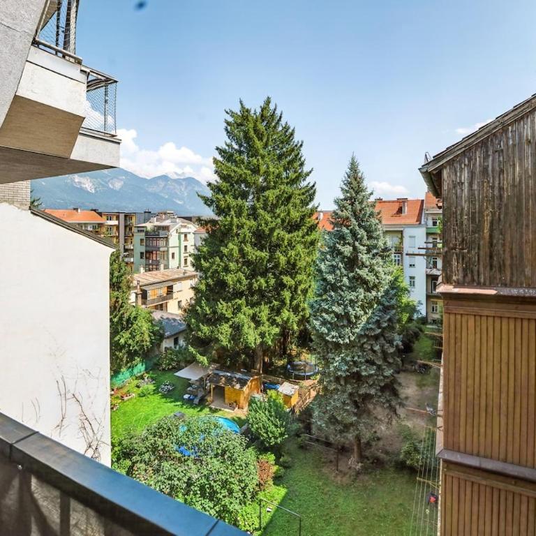 Huge Central Designer Loft with Tyrolean Flair - Apartment mit 3 Schlafzimmern - 20