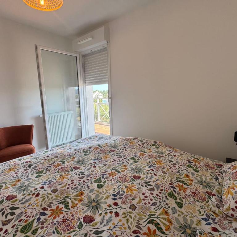 2-bedroom apartment with balcony close to the sea - Apartment - 13