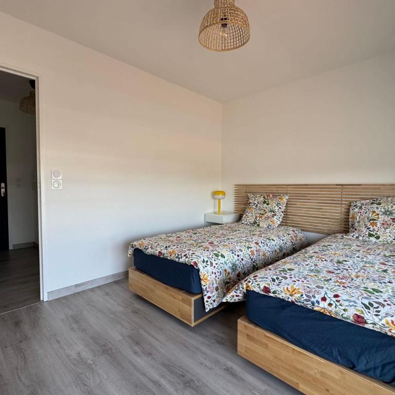 2-bedroom apartment with balcony close to the sea - Apartment - 15