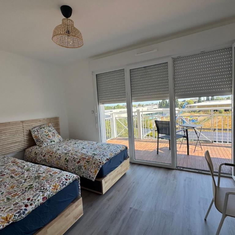 2-bedroom apartment with balcony close to the sea - Apartment - 16