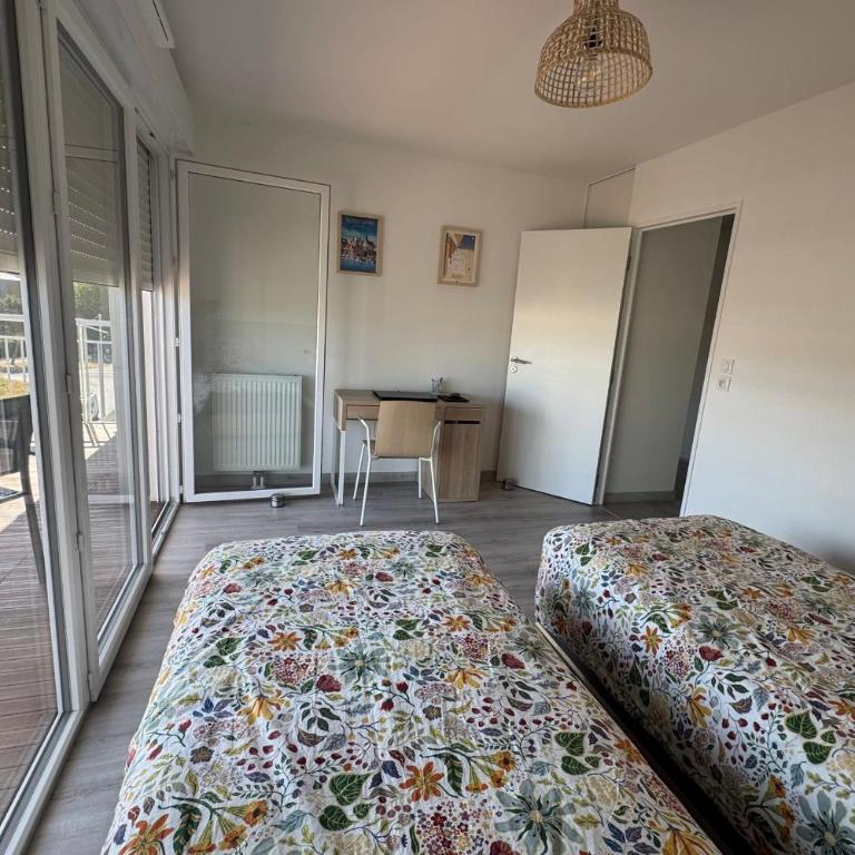 2-bedroom apartment with balcony close to the sea - Apartment - 17