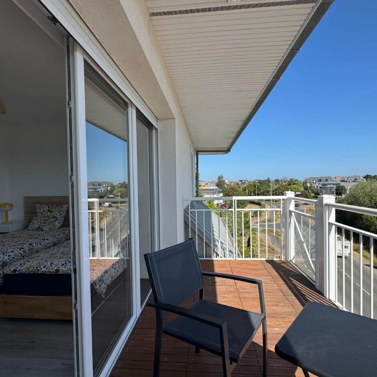 2-bedroom apartment with balcony close to the sea - Apartment - 18