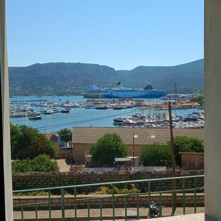 Appartement A Vista Bella - Appartement 3 Chambres avec Vue sur le Port de Plaisance - 1
