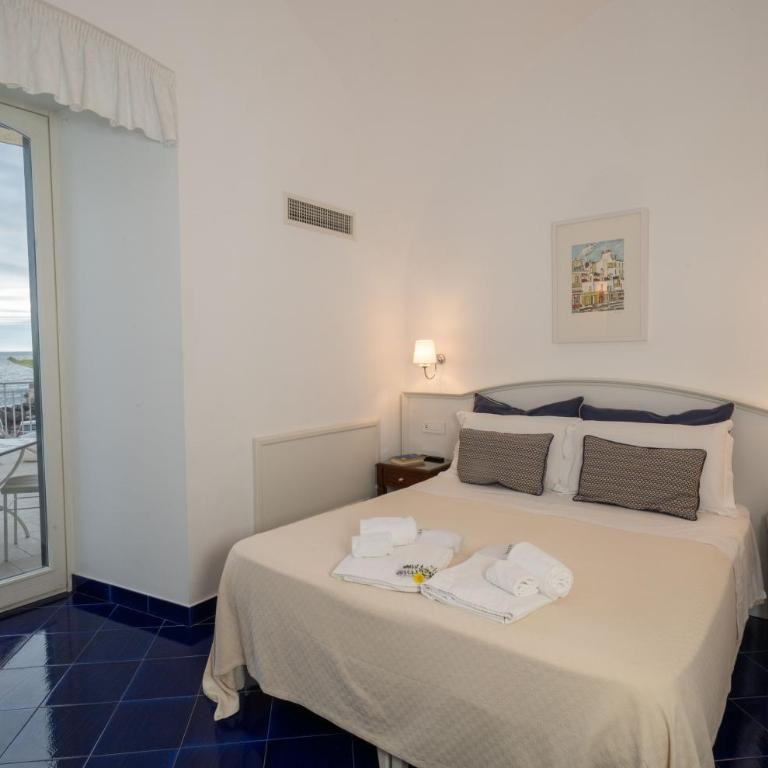 Core Amalfitano City Suites - Suite Queen con Vista Mare - 6