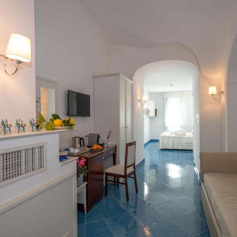 Core Amalfitano City Suites - Suite King con Vista Mare - 8