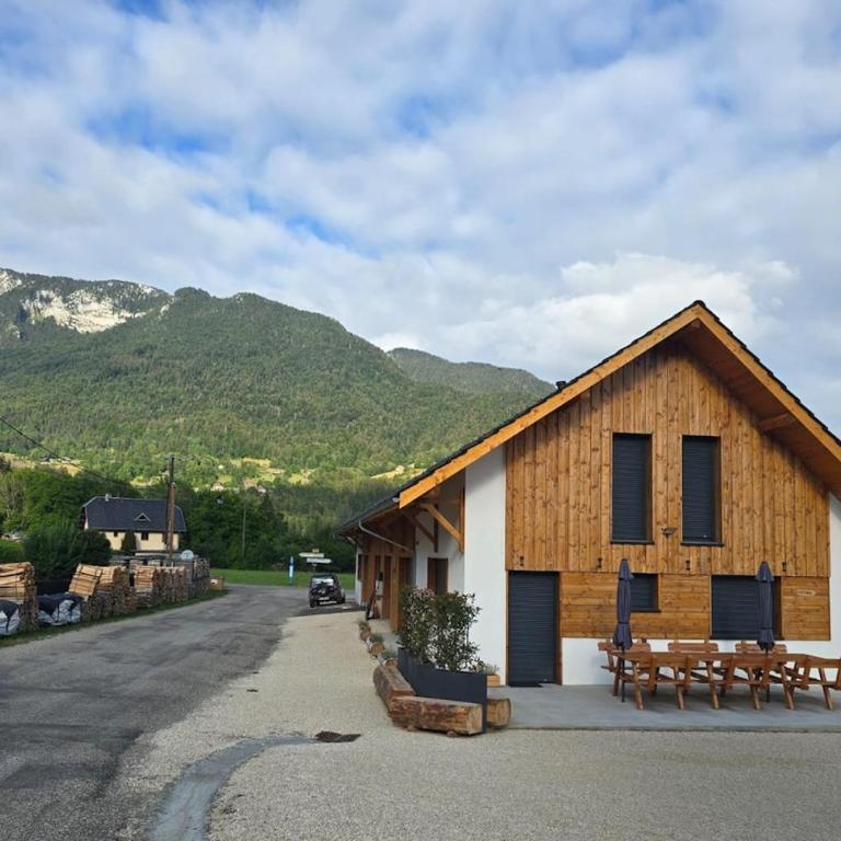 les5sommets 2 gîtes de 14 couchages - Five-Bedroom House - 6
