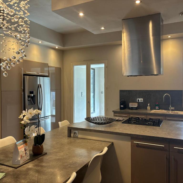 L'Échappée Belle 3 étoiles - Piscine, Jardin et Pool-house - Proche Cité - Villa de 3 dormitorios - 16