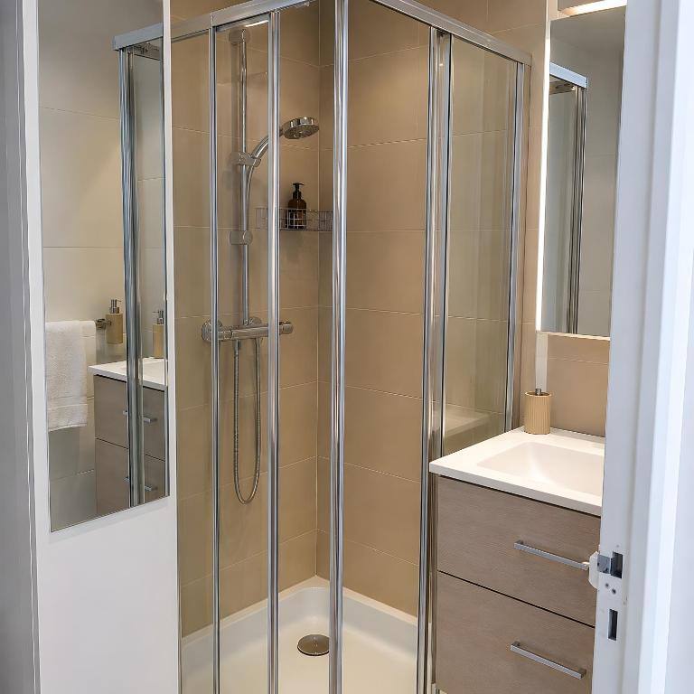Cannes Three Bedrooms - Appartement 3 Chambres Premium avec Balcon - 5