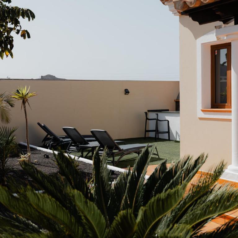 Moderne villa met verwarmd zwembad in Corralejo - Three-Bedroom Villa - 50