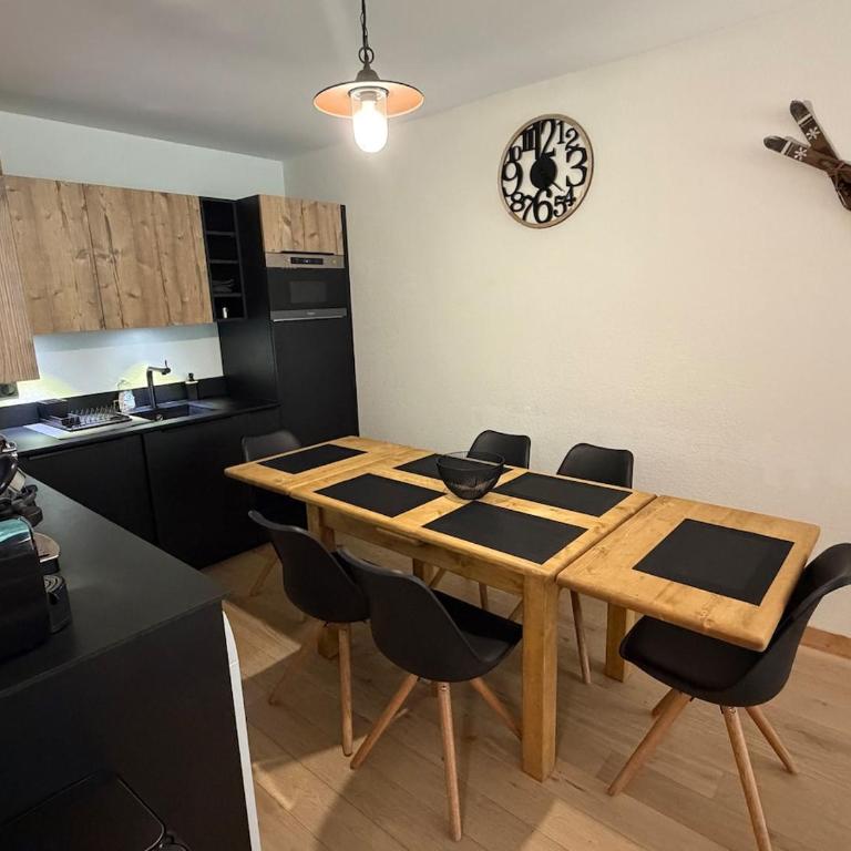 LA PLAGNE MONTALBERT - LE SNOROC - superbe appartement skis aux pieds avec piscine - Appartamento con 2 Camere da Letto e Balcone - 13
