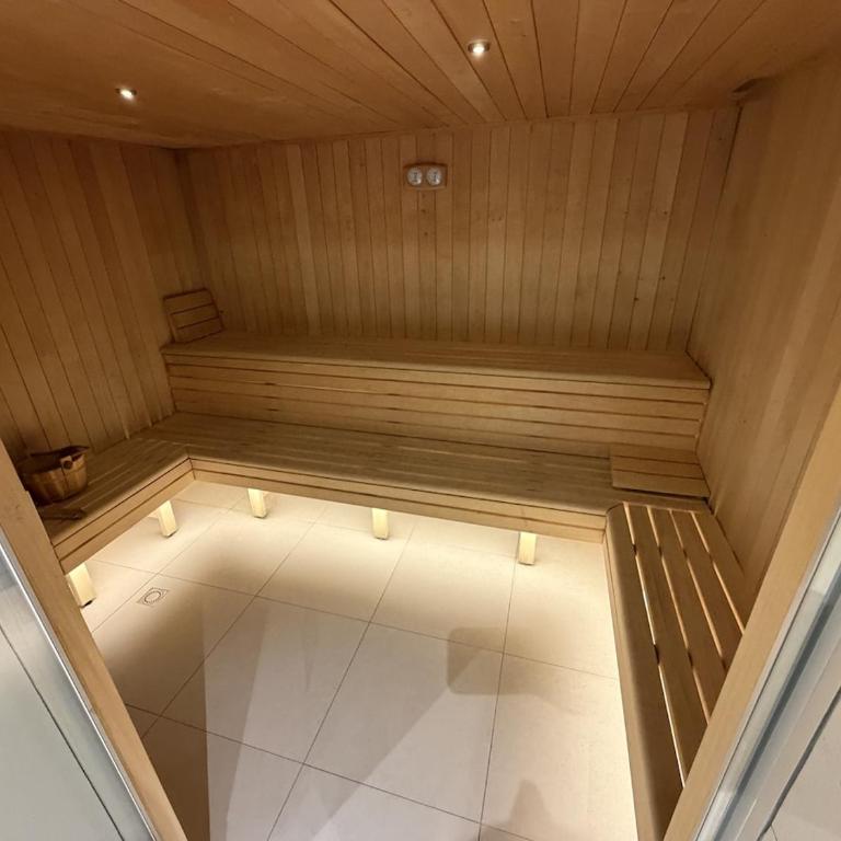 LA PLAGNE MONTALBERT - LE SNOROC - superbe appartement skis aux pieds avec piscine - Appartamento con 2 Camere da Letto e Balcone - 15