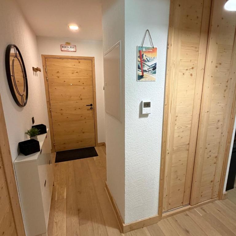 LA PLAGNE MONTALBERT - LE SNOROC - superbe appartement skis aux pieds avec piscine - Appartamento con 2 Camere da Letto e Balcone - 23