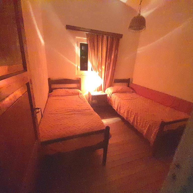 XBBr Casa rústica en zona de montañas Hermosas vistas Lugar ideal descansar Con hogar a leña y churrasquera - Casa con 1 dormitorio - 13