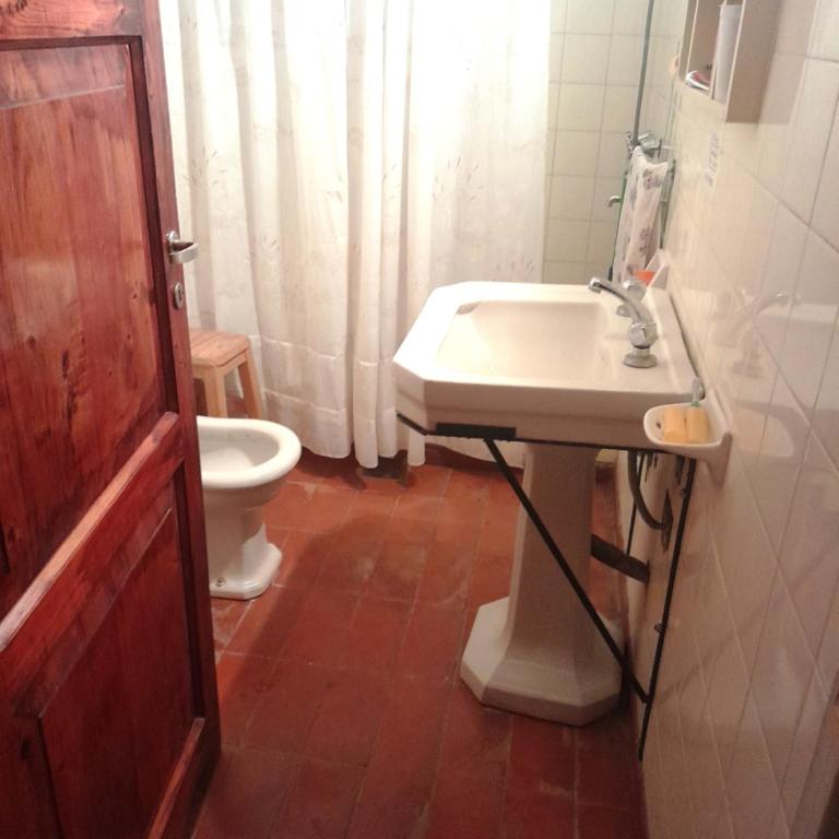 XBBr Casa rústica en zona de montañas Hermosas vistas Lugar ideal descansar Con hogar a leña y churrasquera - Casa con 1 dormitorio - 17