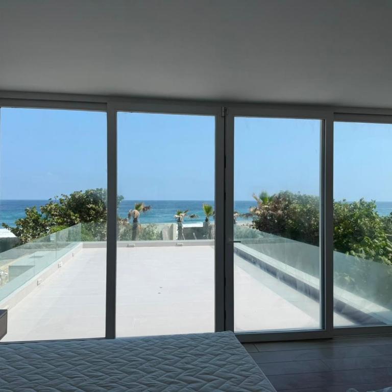 Casa Catalina - Oceanfront house Lima - Villa - Beach Front - 3