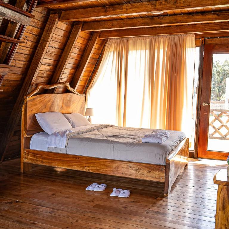 Mount House Lodge - Deluxe Bungalow - 5