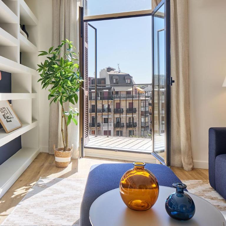 The Rentals Collection - Plaza Easo Attic - Apartment mit Balkon - 2