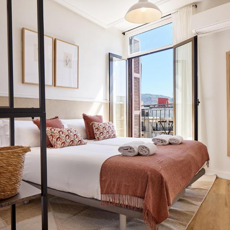 The Rentals Collection - Plaza Easo Attic - Apartment mit Balkon - 12