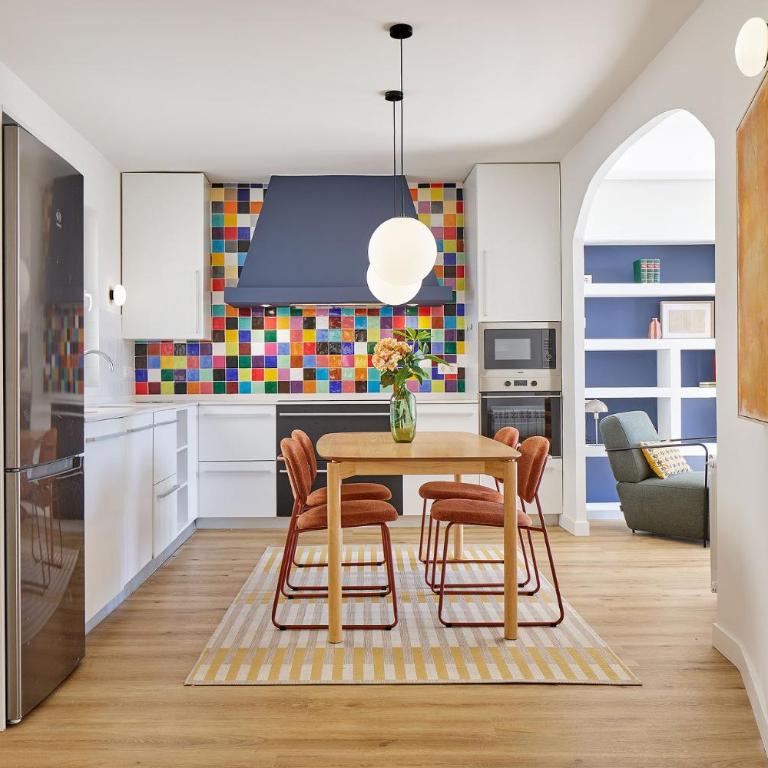 The Rentals Collection - Plaza Easo Attic - Apartment mit Balkon - 14