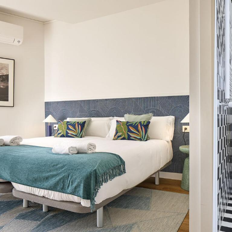 The Rentals Collection - Plaza Easo Attic - Apartment mit Balkon - 19